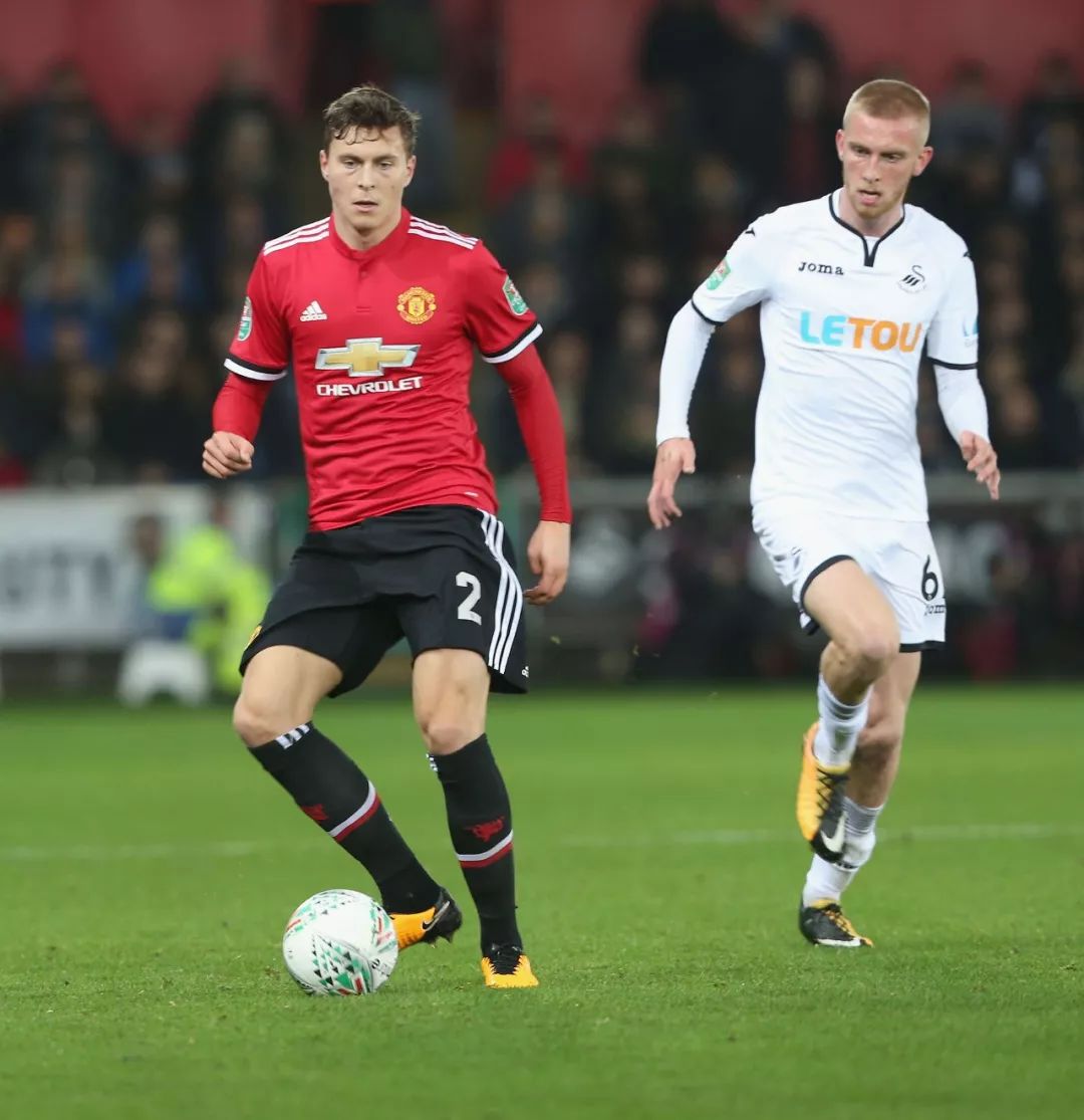 胜利中的巨 胜利中的巨